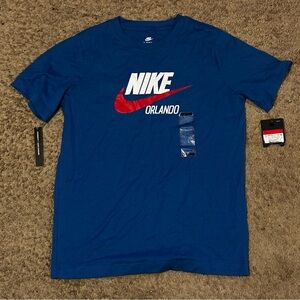 ❌ SOLD❌ Nike Logo Youth Large T-Shirt